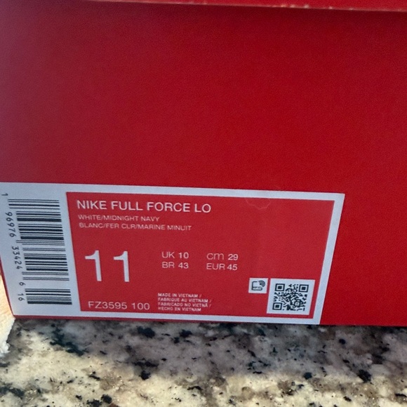 Nike Men's White/ Midnight Navy Athletic Shoes Nike full force Lo - Picture 2 of 4